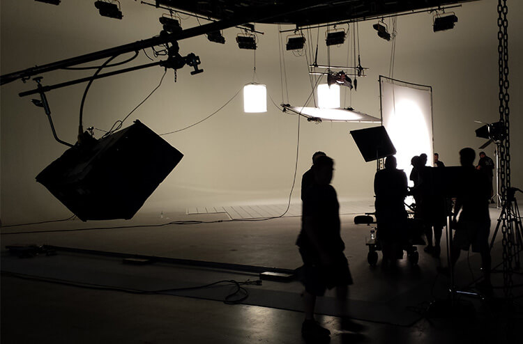 Studio - Intro Studio Intro