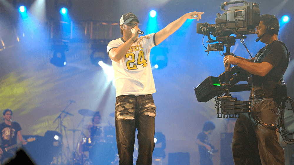 Broadcast vs Live Streaming: Which One Does Your Event Really Need?