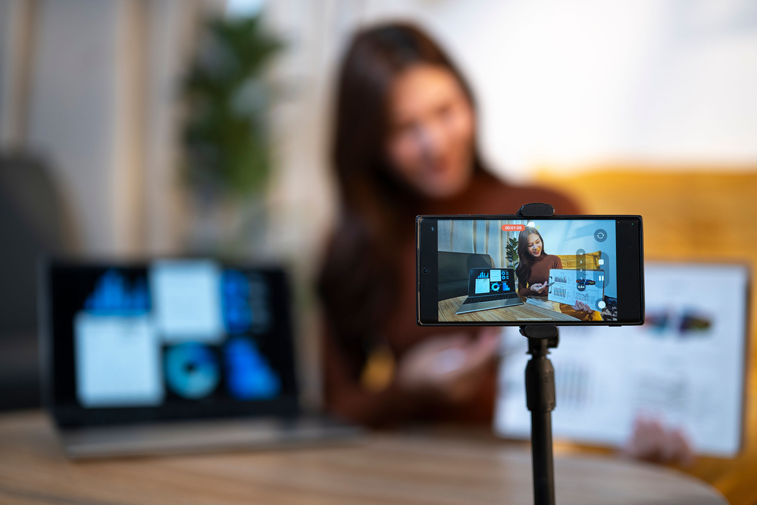 Broadcasting vs Streaming: Key Differences, Use Cases, and When to Choose Each
